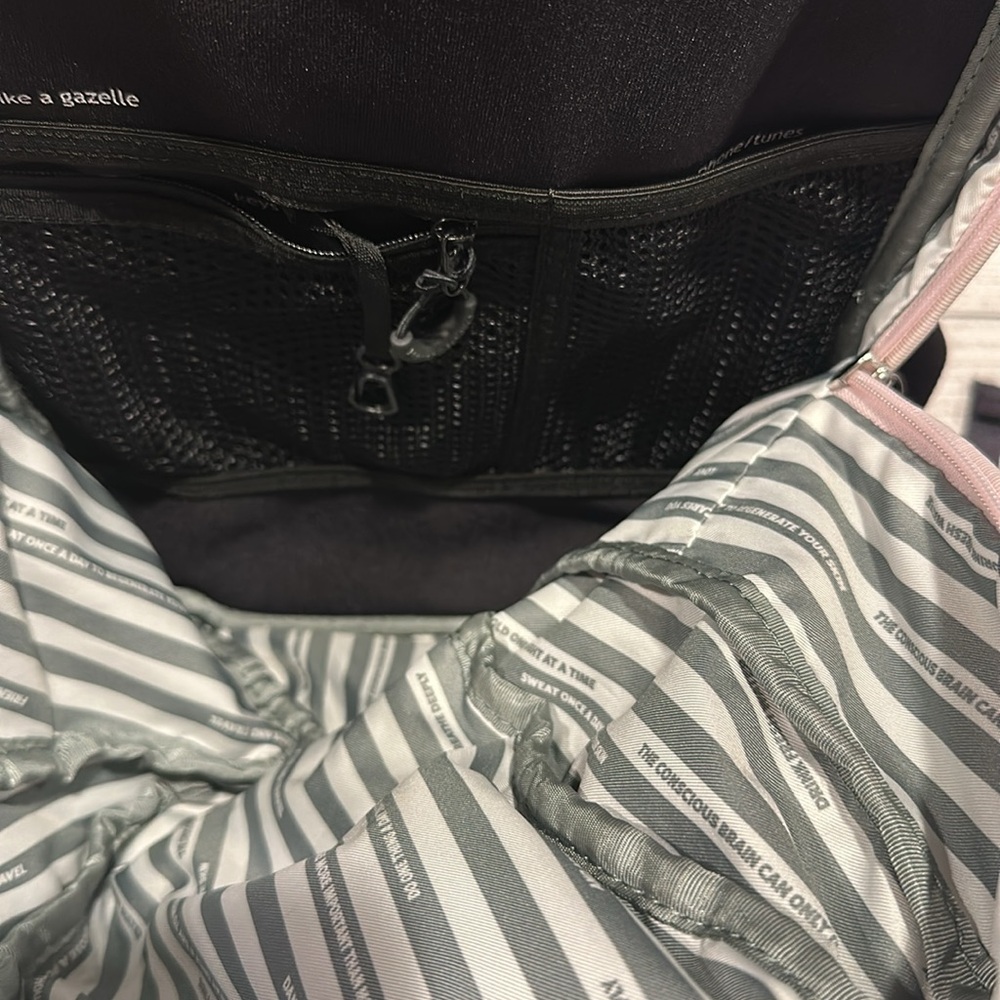 🍋Rare Vintage Lululemon Run From Work Backpack pink camo🍋 - Picture 11 of 15